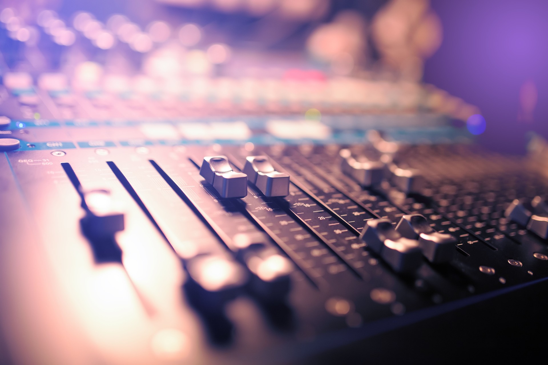 dj control panel for music recording and night club management
